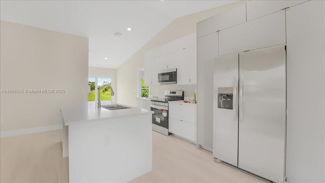 Furnished interior view inside a new home in , Lehigh Acres (Image 7).
