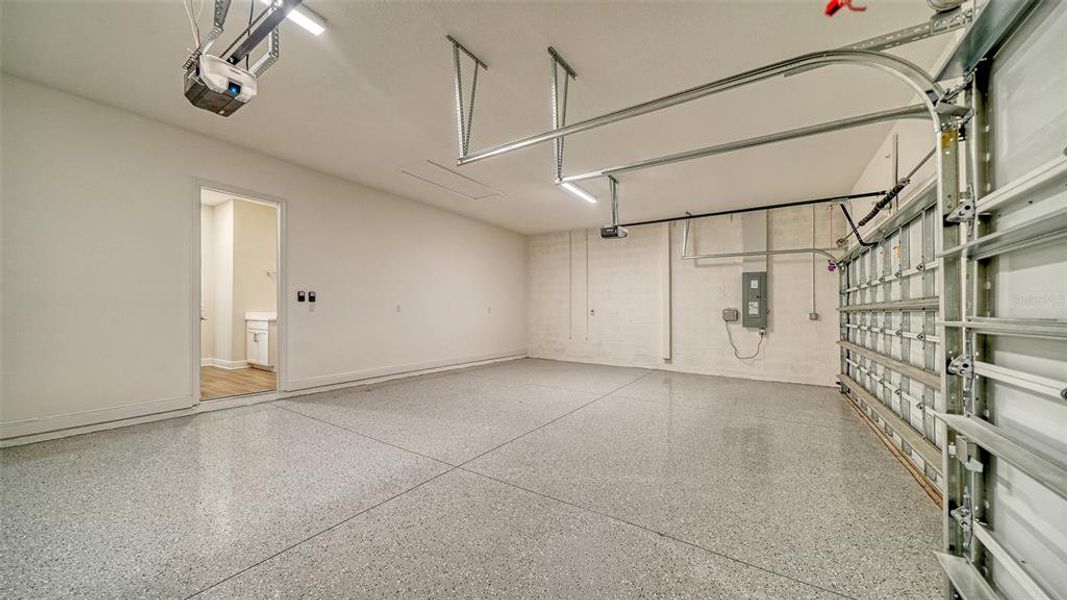 Spacious, unfurnished interior of a new home in Canoe Creek, Parrish (Image 45). Spacious, unfurnished interior of a new home in Canoe Creek, Parrish (Image 45).