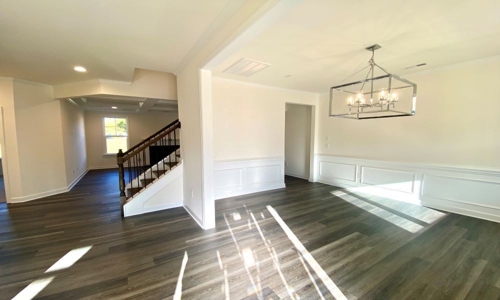 5 bedroom home with an upstairs bonus room