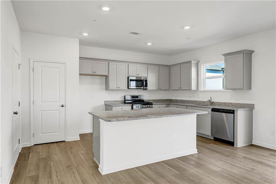 Furnished interior view inside a new home in Timber Ridge, Douglasville (Image 12).