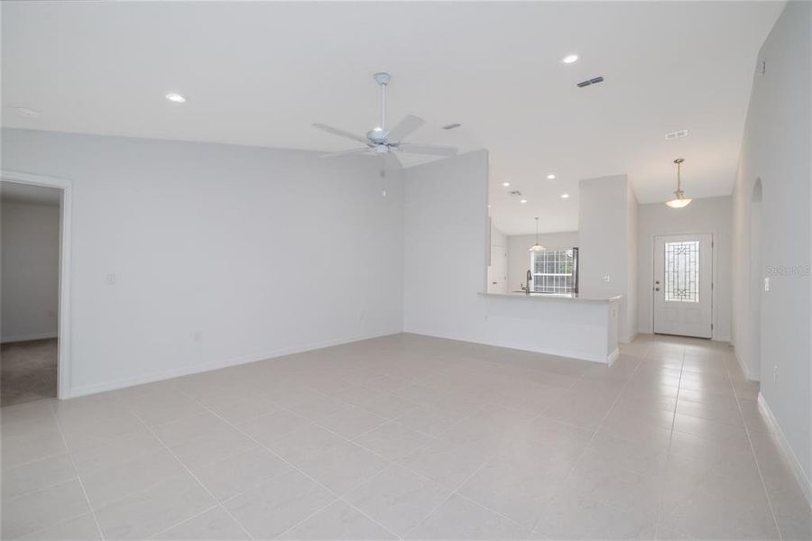 Spacious, unfurnished interior of a new home in , Palm Coast (Image 15).