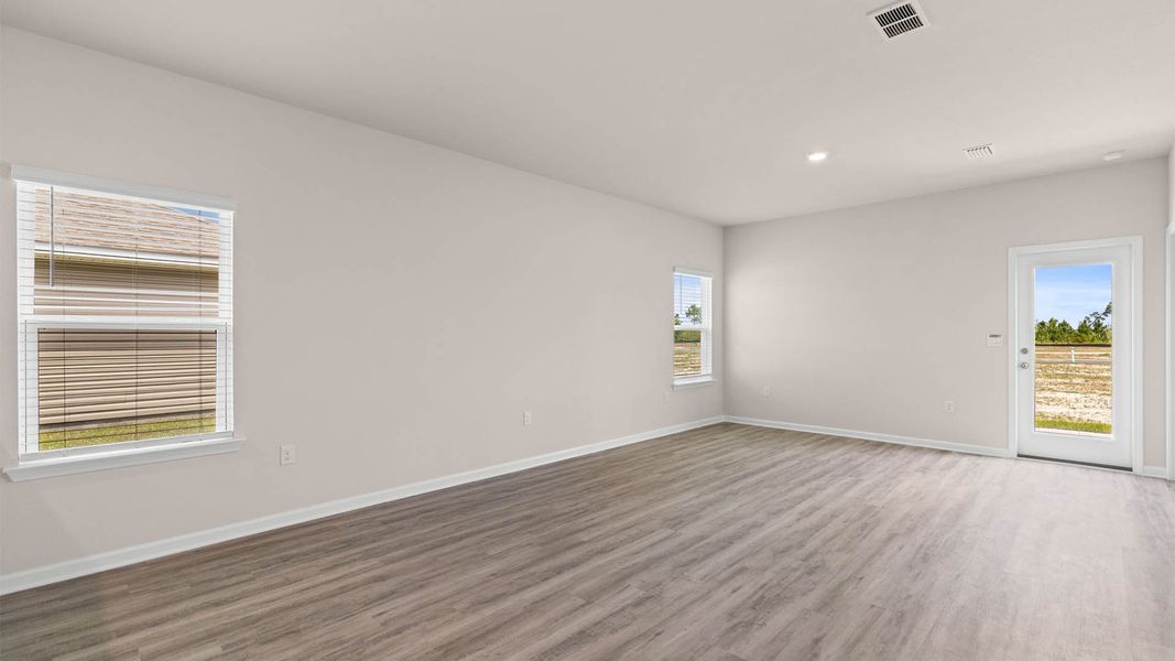 Spacious, unfurnished interior of a new home in Liberty, Panama City (Image 15).