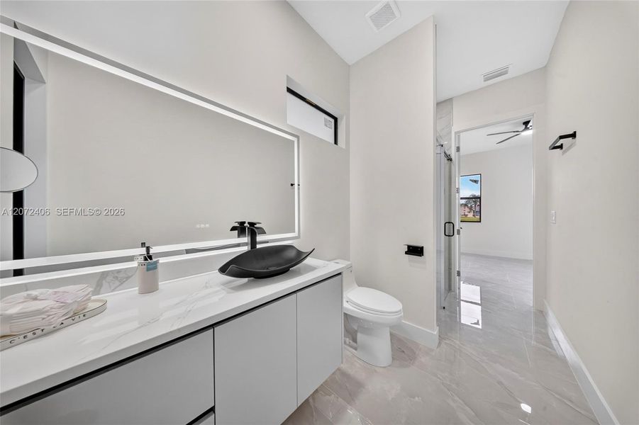 Furnished interior view inside a new home in , Punta Gorda (Image 5). Furnished interior view inside a new home in , Punta Gorda (Image 5).