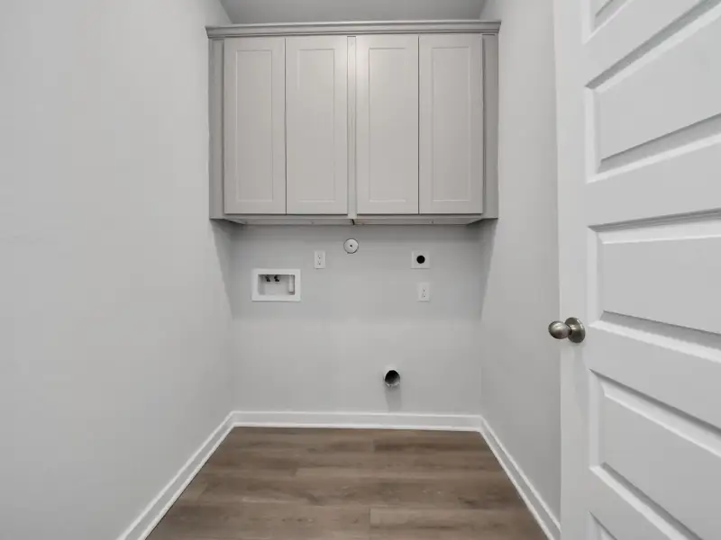 Spacious, unfurnished interior of a new home in Windmill Estates, Magnolia (Image 34).