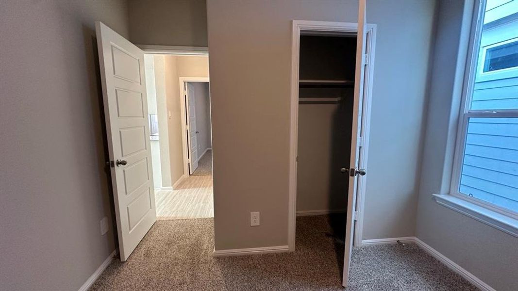 Spacious, unfurnished interior of a new home in Orchard Village, Fort Worth (Image 12). Spacious, unfurnished interior of a new home in Orchard Village, Fort Worth (Image 12).