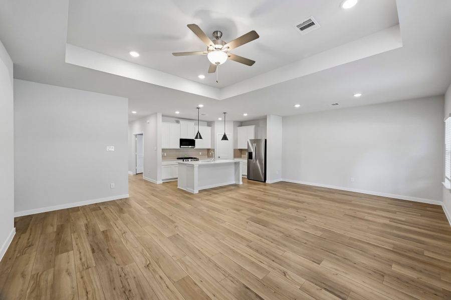Spacious, unfurnished interior of a new home in Fulshear Junction, Fulshear (Image 3). Spacious, unfurnished interior of a new home in Fulshear Junction, Fulshear (Image 3).