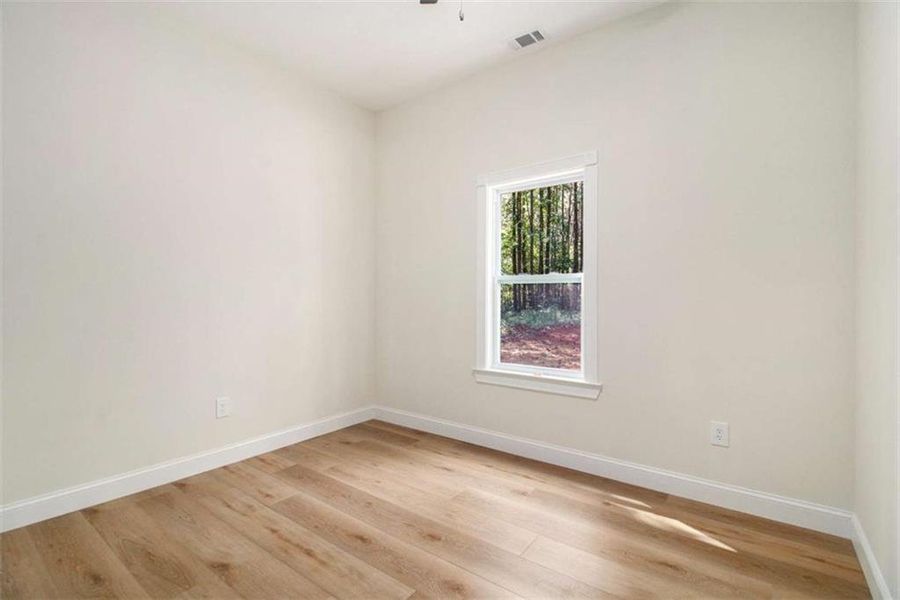 Spacious, unfurnished interior of a new home in , Temple (Image 10).