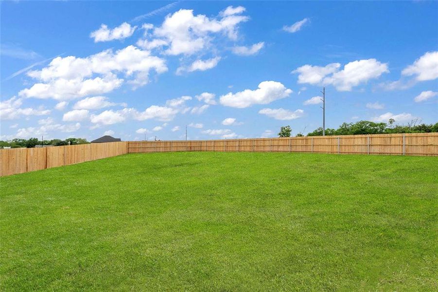 Please note: These exterior photos are not of the actual home but are of a completed one with a similar floor plan. Finishes, features, and layouts may vary. Please note: These exterior photos are not of the actual home but are of a completed one with a similar floor plan. Finishes, features, and layouts may vary.