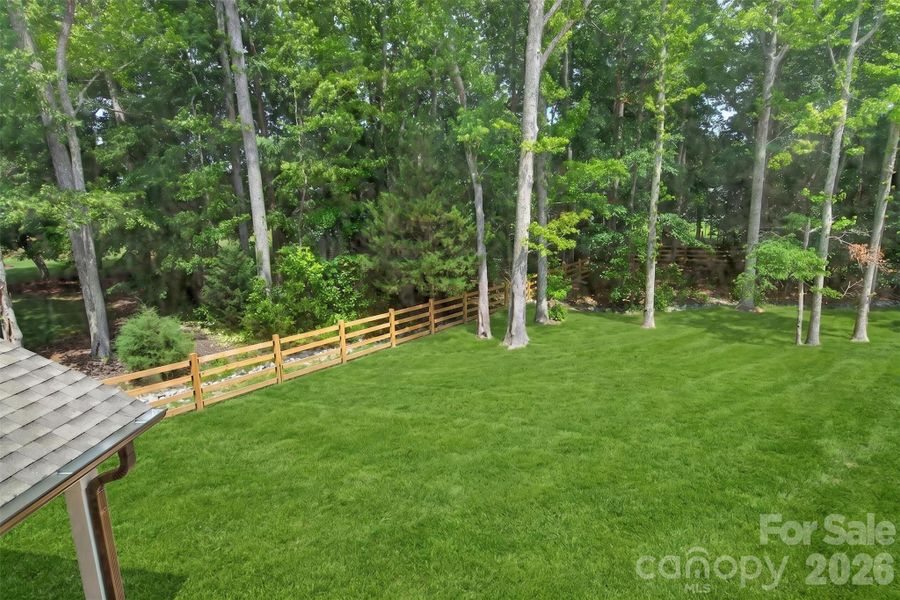 Natural landscape and outdoor views near in Matthews (Image 24). Natural landscape and outdoor views near in Matthews (Image 24).