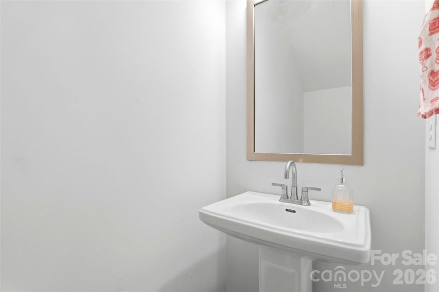 Image 29 of a home in .
