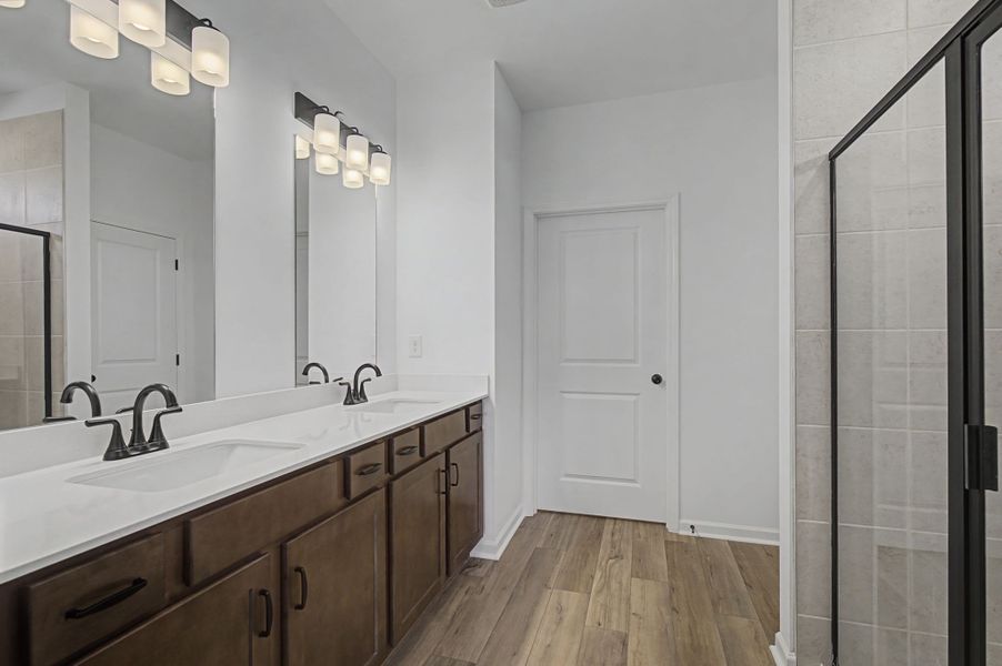 Furnished interior view inside a new home in The Oaks, Clarksville (Image 9).
