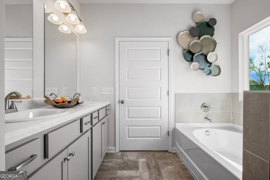 Furnished interior view inside a new home in Cobblestone Crossing Commons, Warner Robins (Image 35).