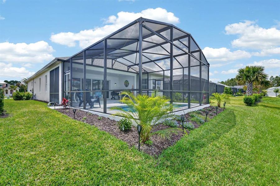 Exterior details and patio area of a home in , Daytona Beach (Image 42).