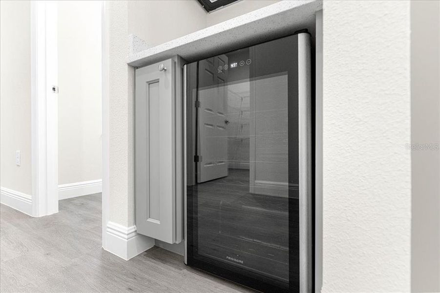 Close-up of interior finishes inside a home in , Dunnellon (Image 20).