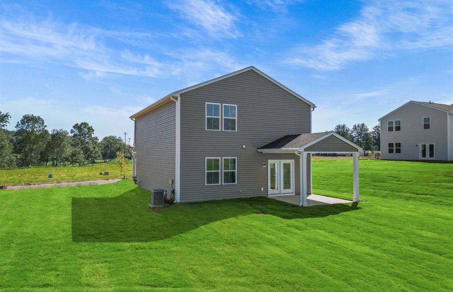 Exterior details of a home in Crestview, Spartanburg (Image 17).