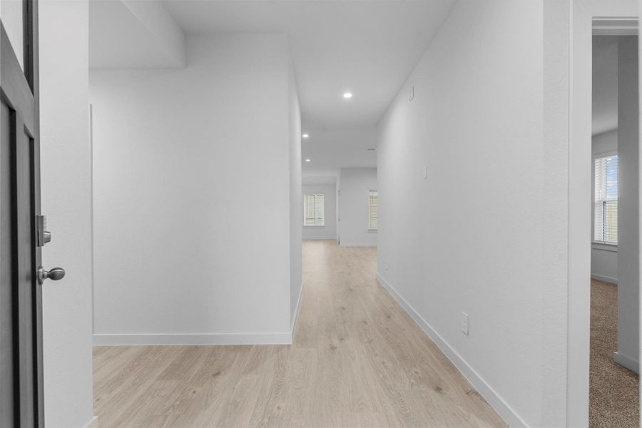 Spacious, unfurnished interior of a new home in Tamarron, Fulshear (Image 19). Spacious, unfurnished interior of a new home in Tamarron, Fulshear (Image 19).