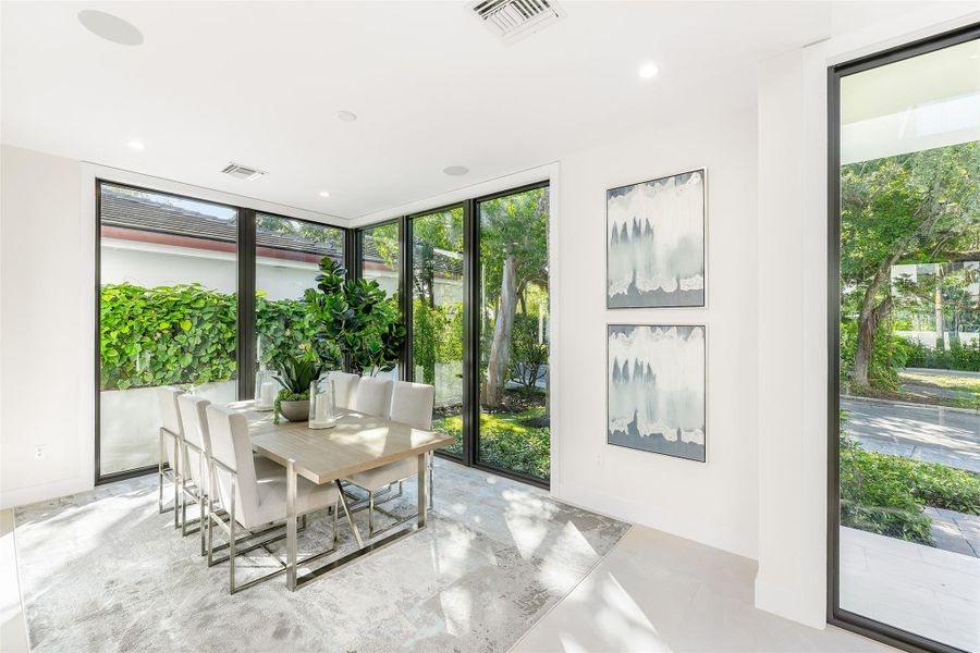 Image 43 of a home in .