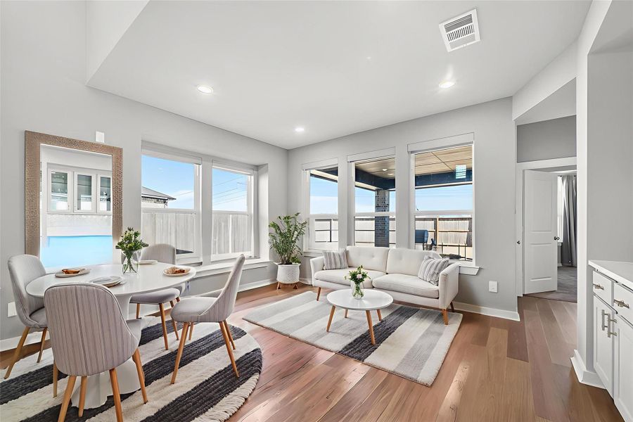 AI staged dining room AI staged dining room