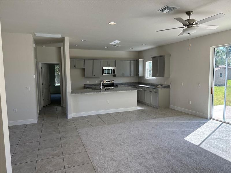 Spacious, unfurnished interior of a new home in , North Port (Image 5).