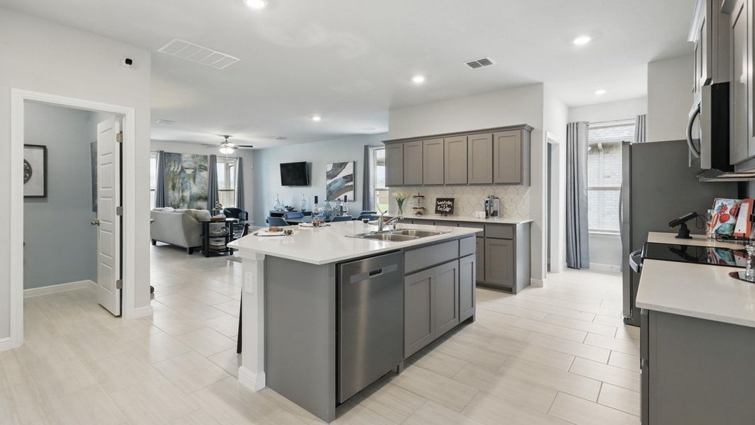 Furnished interior view inside a new home in Vista Park, Decatur (Image 9).