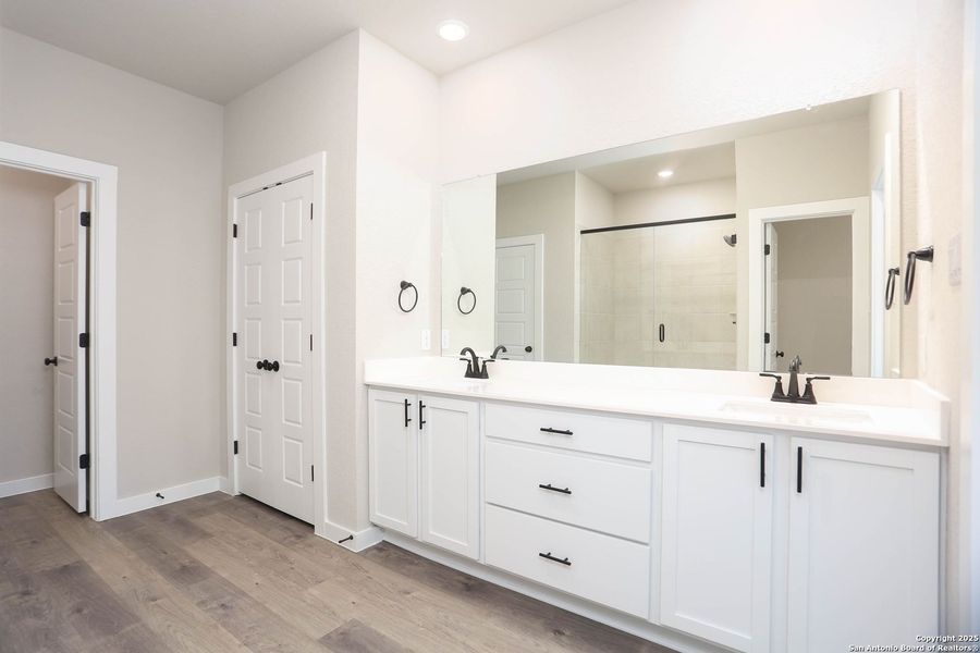 Furnished interior view inside a new home in Vista Ridge, Live Oak (Image 10). Furnished interior view inside a new home in Vista Ridge, Live Oak (Image 10).