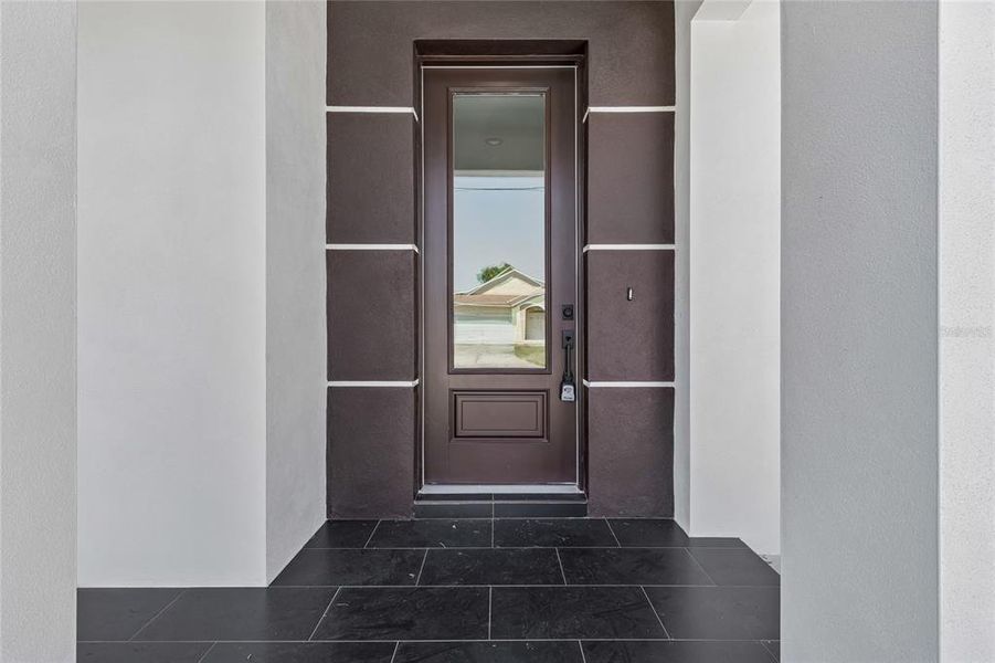 Exterior details and patio area of a home in , Tampa (Image 45).