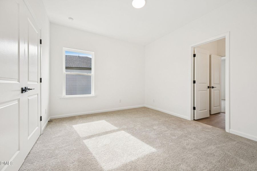 27-web-or-mls-Darius Ln-S0402-027