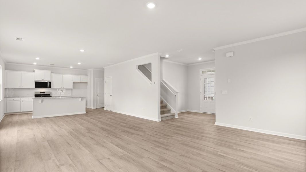 Representative unfurnished interior of a home built from the Flora by D.R. Horton in Sheffield Highlands, Dallas (Image 15).