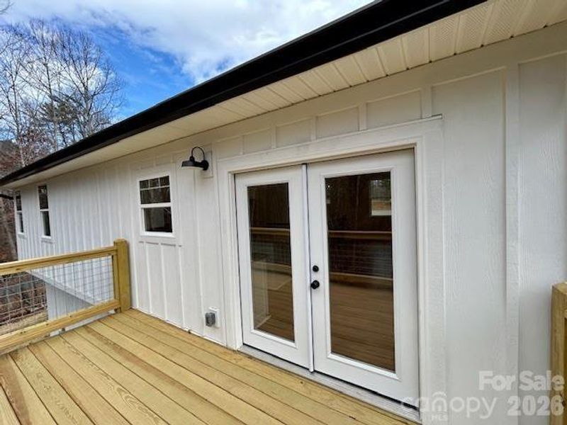 Exterior details and patio area of a home in , Lenoir (Image 18).