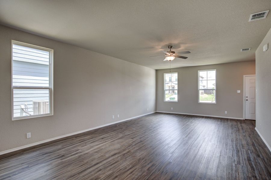 Representative unfurnished interior of a home built from the The Murray F by Davidson Homes LLC in Hickory Ridge, Elmendorf (Image 22).