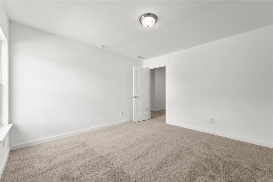 Spacious, unfurnished interior of a new home in , Statham (Image 32).