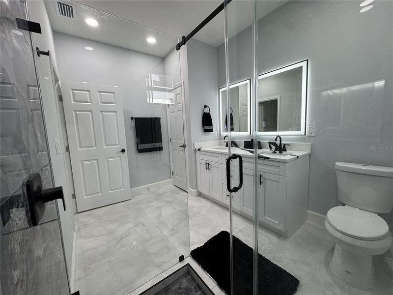 Furnished interior view inside a new home in , Cape Coral (Image 7).