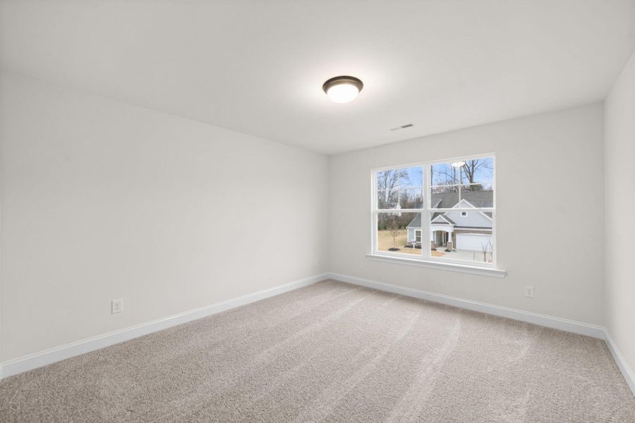 Spacious, unfurnished interior of a new home in Pisgah Park, Kernersville (Image 38).