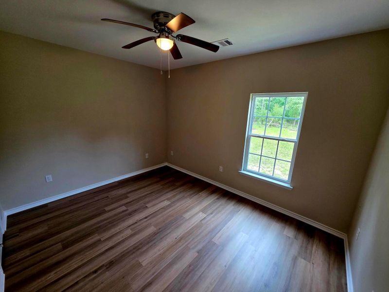 Spacious, unfurnished interior of a new home in , Lovelady (Image 18).