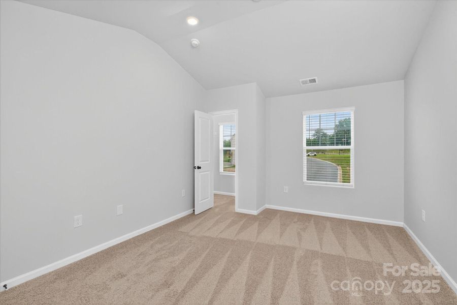 Spacious, unfurnished interior of a new home in Rhyne Court, Gastonia (Image 19).