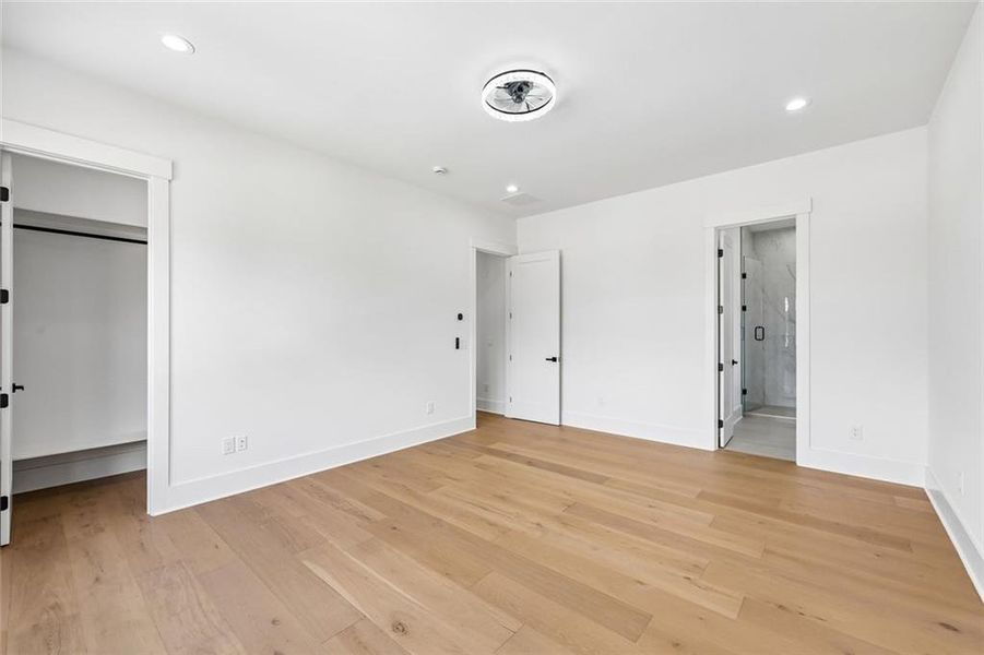 Spacious, unfurnished interior of a new home in , Auburn (Image 73). Spacious, unfurnished interior of a new home in , Auburn (Image 73).