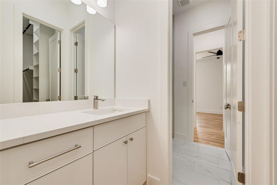 Furnished interior view inside a new home in , Dallas (Image 15). Furnished interior view inside a new home in , Dallas (Image 15).