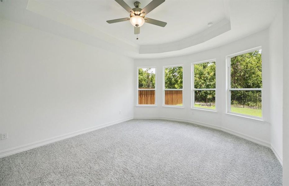 Elegant owner's suite with Bay window Elegant owner's suite with Bay window