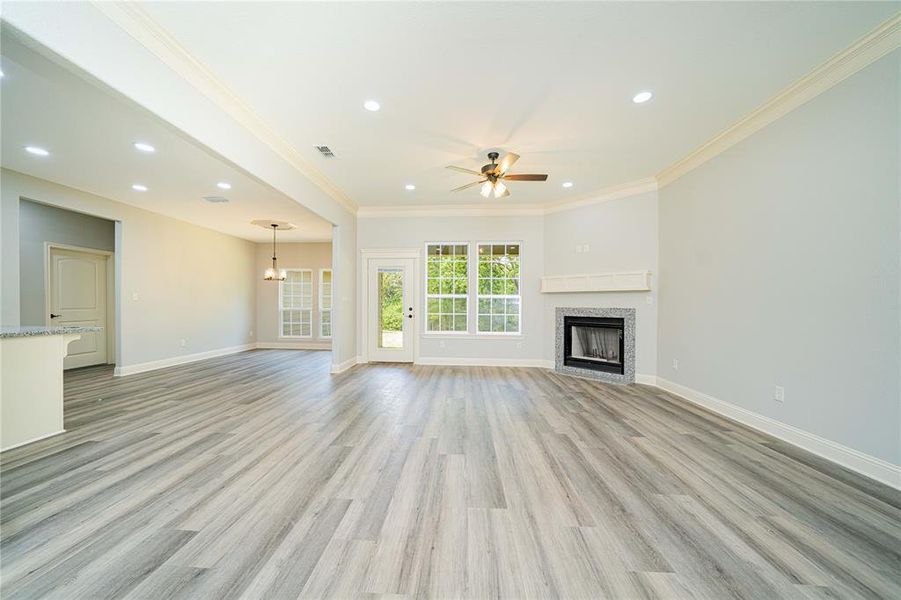 Spacious, unfurnished interior of a new home in , Gladewater (Image 13).