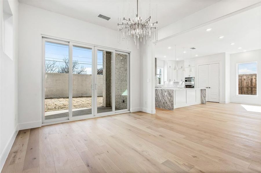 Spacious, unfurnished interior of a new home in , Richardson (Image 26).