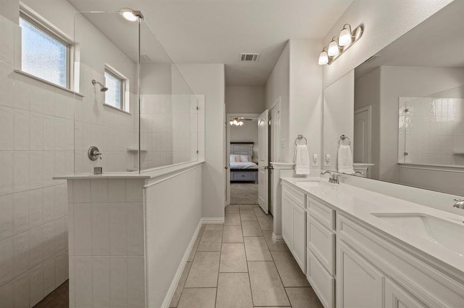 Furnished interior view inside a new home in , Justin (Image 9).