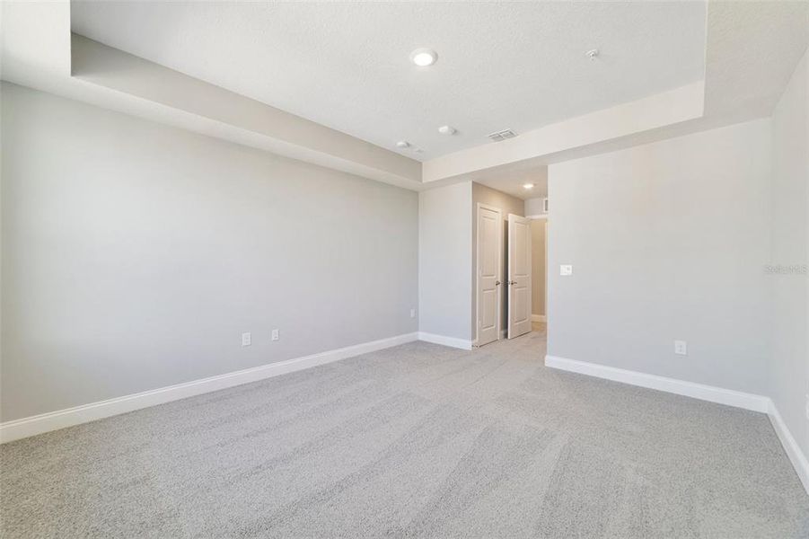 Spacious, unfurnished interior of a new home in Gatherings® of Lake Nona, Orlando (Image 24).