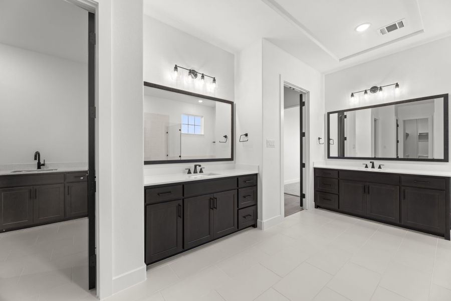 Representative furnished interior of a home built from the 5521 by Tradition Homes in Windsong Ranch, Prosper (Image 9).
