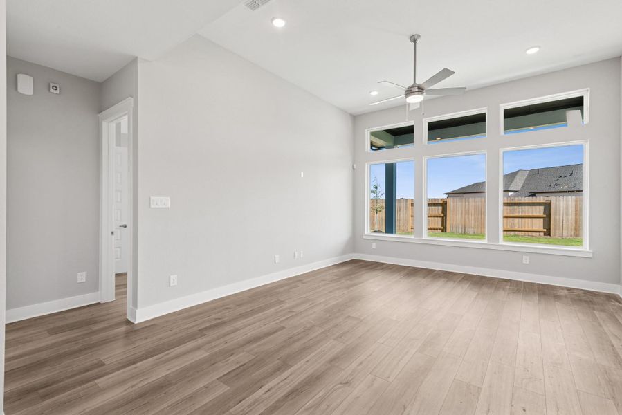 Spacious, unfurnished interior of a new home in ARTAVIA 50' Homesites, Conroe (Image 12).