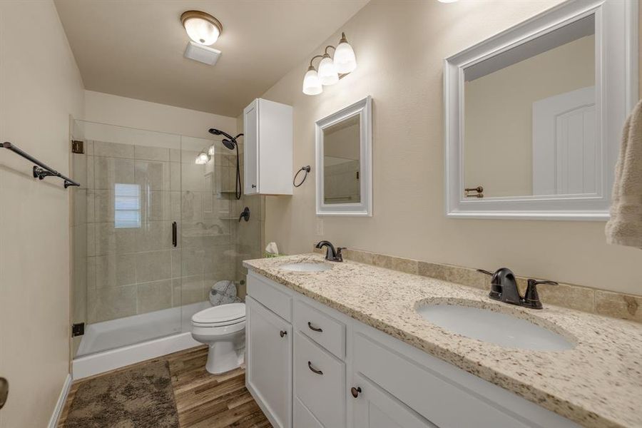 Furnished interior view inside a new home in , Abilene (Image 28).
