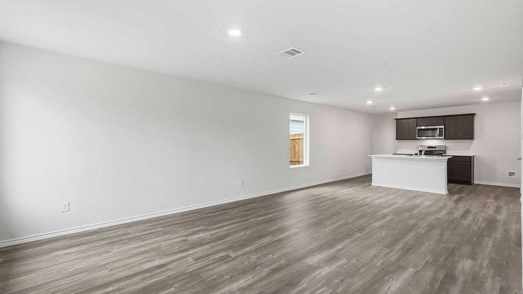 Representative unfurnished interior of a home built from the Barton by D.R. Horton in Maplewood Meadows, Forney (Image 12).