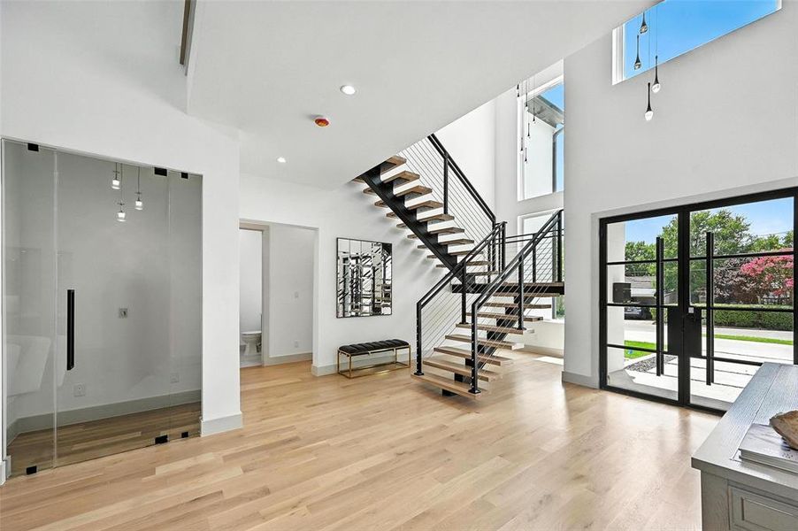 Furnished interior view inside a new home in , Dallas (Image 33).