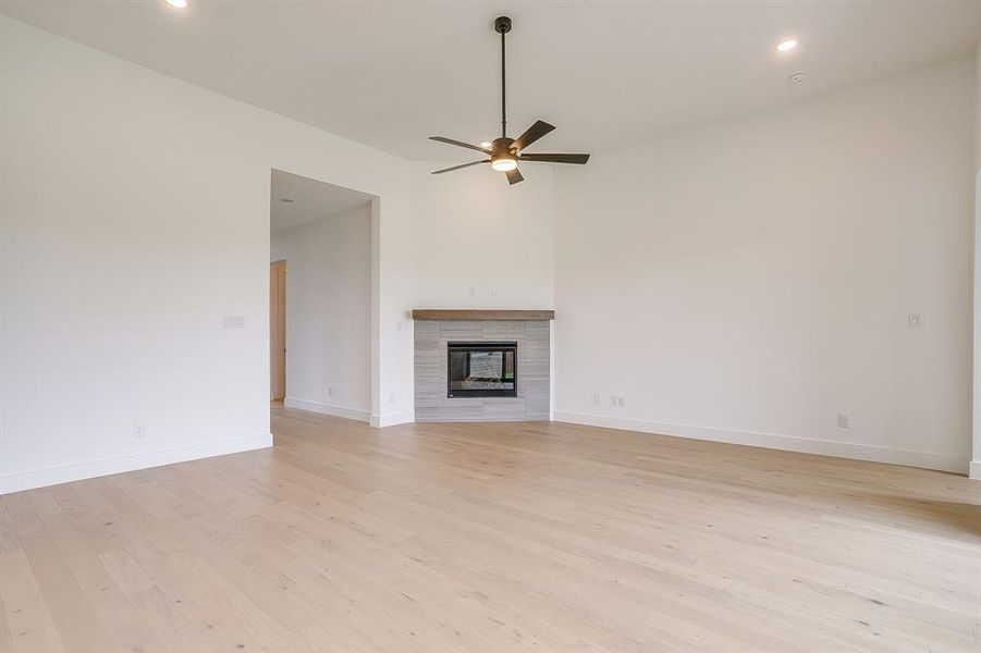 Spacious, unfurnished interior of a new home in Talon Hills, Fort Worth (Image 30). Spacious, unfurnished interior of a new home in Talon Hills, Fort Worth (Image 30).