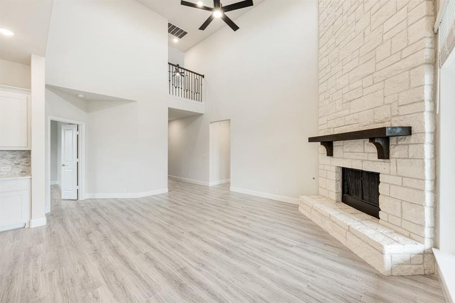 Spacious, unfurnished interior of a new home in Star Ranch, Godley (Image 20).