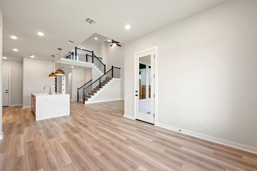 Spacious, unfurnished interior of a new home in Lagos Reserve, Manor (Image 23). Spacious, unfurnished interior of a new home in Lagos Reserve, Manor (Image 23).